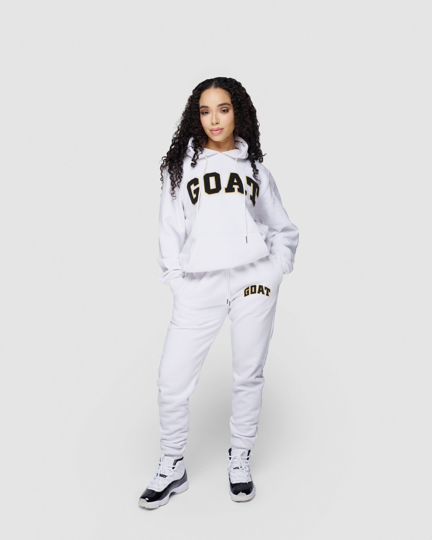 Arch Chenille Sweatsuit (Gratitude White)